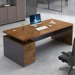 Office desk with lockable drawers - Image 3