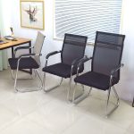 Mesh office visitor seat - Image 5