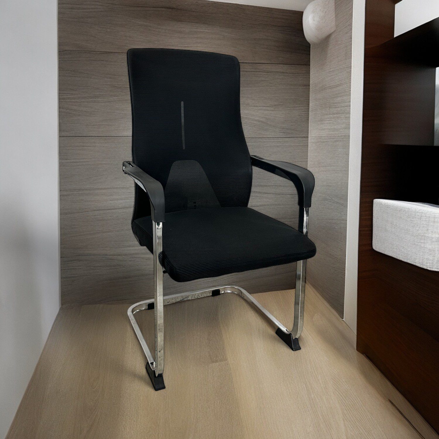165-a1.jpg Ergonomic Office Visitor/Study Chair - Image 1