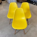 Eames Plastic Dinning Seat